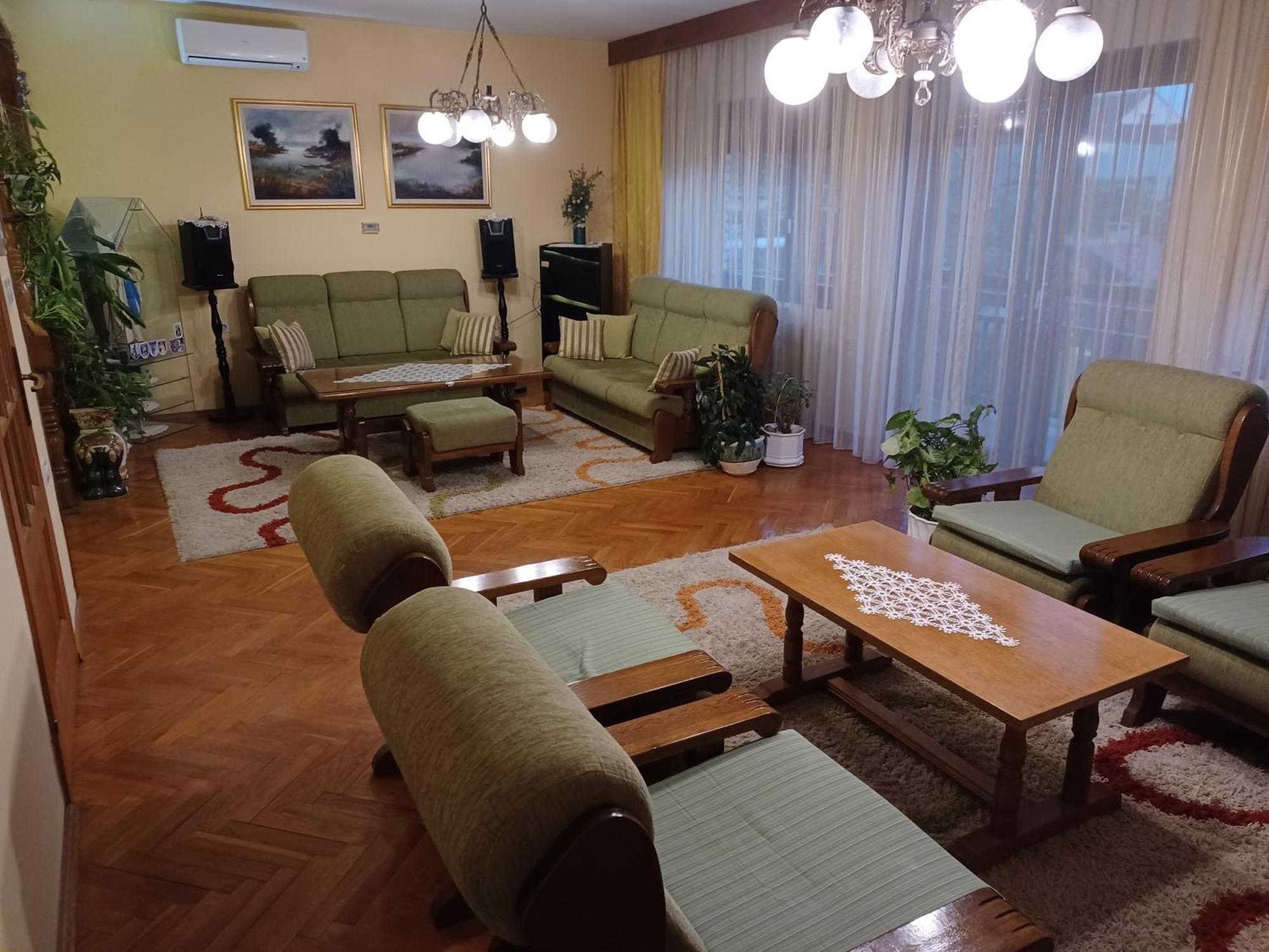 Apartmani La Sa Osijek Bilik gambar